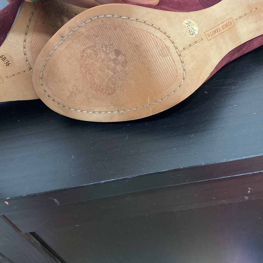 Vince Camuto heels - Picture 4 of 4